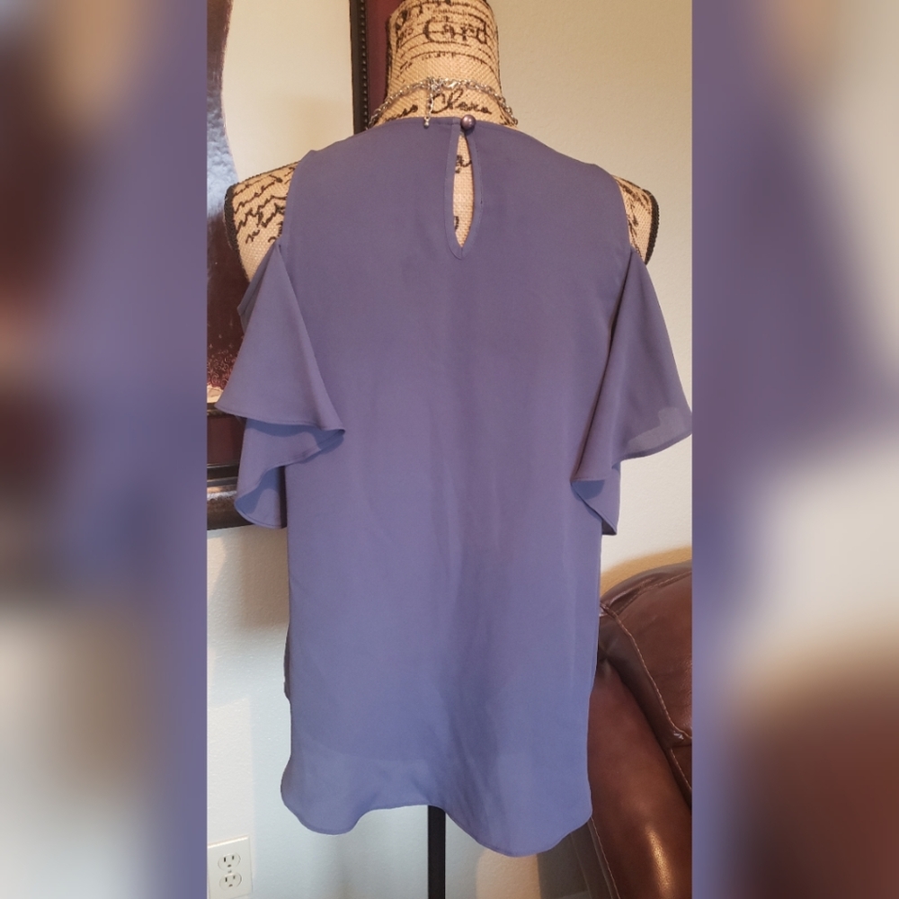 B Wear blue cold shoulder top M - Picture 2 of 4